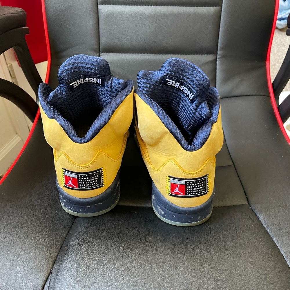 Jordan 5 - Picture 2 of 5